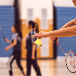 Maîtrisez le badminton : techniques, conseils et équipement essentiel Maîtrisez le badminton : techniques, conseils et équipement essentiel