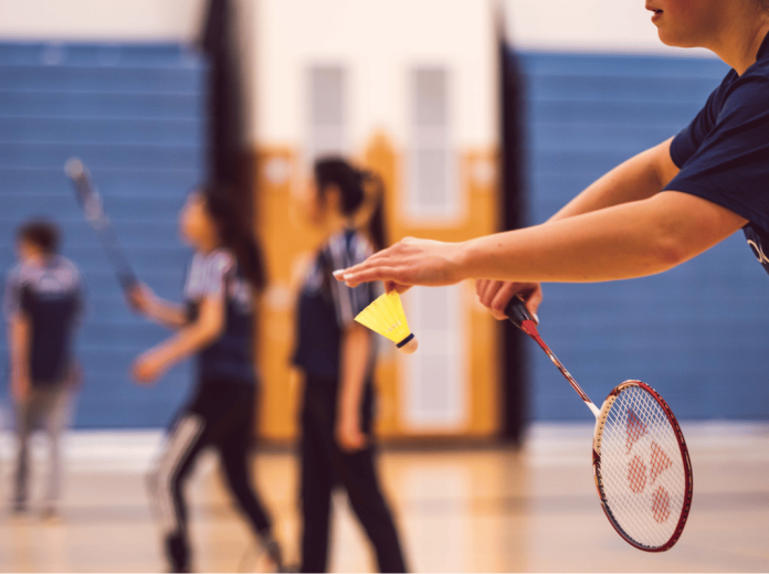 badminton-techniques-conseils-equipement Maîtrisez le badminton : techniques, conseils et équipement essentiel