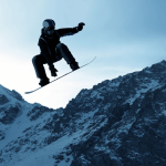 Maîtrisez le snowboard : conseils, techniques et équipements essentiels Maîtrisez le snowboard : conseils, techniques et équipements essentiels