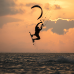 Guide ultime pour débuter facilement le kitesurf dès aujourd’hui Guide ultime pour débuter facilement le kitesurf dès aujourd'hui