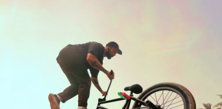 Maîtrisez le BMX : astuces, techniques et équipements indispensables Maîtrisez le BMX : astuces, techniques et équipements indispensables