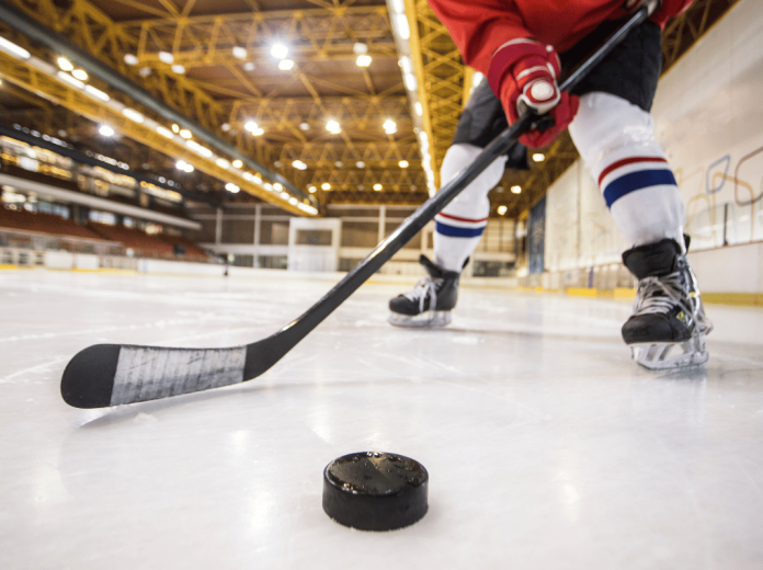 Les meilleurs équipements de hockey sur glace pour performer