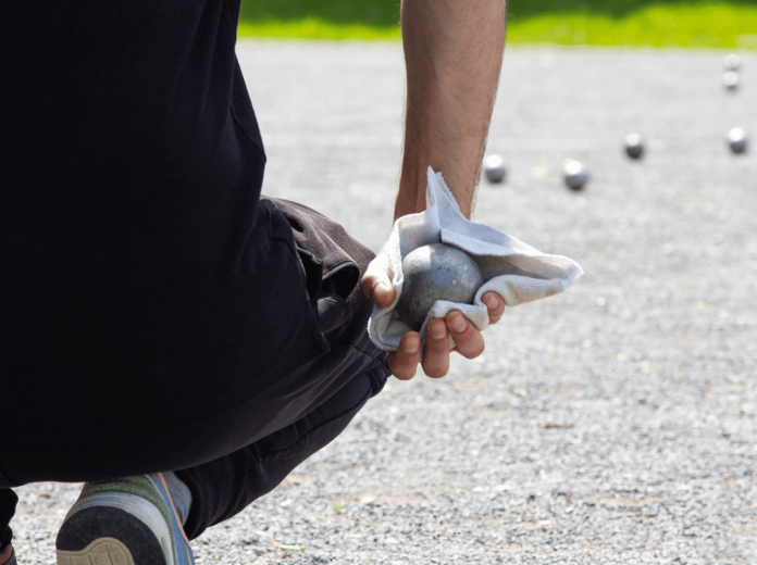 petanque-progresser-et-gagner-facilement Maîtriser la pétanque : astuces pour progresser et gagner facilement