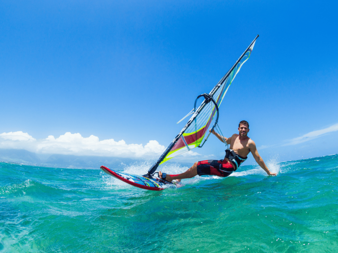 debuter-planche-voile Guide ultime pour débuter facilement en planche à voile