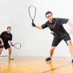 Découvrir le racquetball : règles, bienfaits et astuces essentielles Découvrir le racquetball : règles, bienfaits et astuces essentielles
