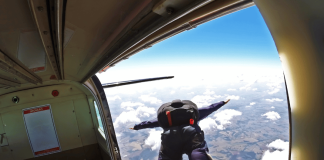 Découvrez les sensations ultimes du saut en parachute ! Découvrez les sensations ultimes du saut en parachute !