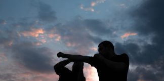 Krav Maga : Techniques et Conseils pour Débuter et Progresser Krav Maga : Techniques et Conseils pour Débuter et Progresser
