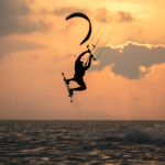 Techniques de kitesurf essentielles pour progresser rapidement kitesurf