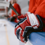 Comment choisir ses gants de hockey sur glace efficaces gants de hockey sur glace