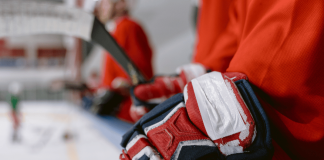 Comment choisir ses gants de hockey sur glace efficaces gants de hockey sur glace