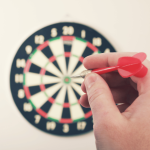 Astuces incontournables pour progresser au lancer de fléchettes Lancer de fléchettes