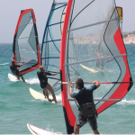 Écoles de Planche à Voile : Trouvez Votre Spot Idéal ! Écoles de Planche à Voile