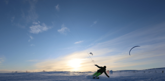 Décollez en Snowkite : Vivez l’Aventure Hivernale Ultime Snowkite
