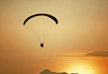 Top 10 des meilleures destinations au monde pour parachutisme Top 10 des meilleures destinations au monde pour parachutisme