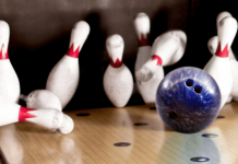 Strike au bowling : techniques imparables pour faire tomber tous les quilles Strike au bowling techniques imparables pour faire tomber tous les quilles